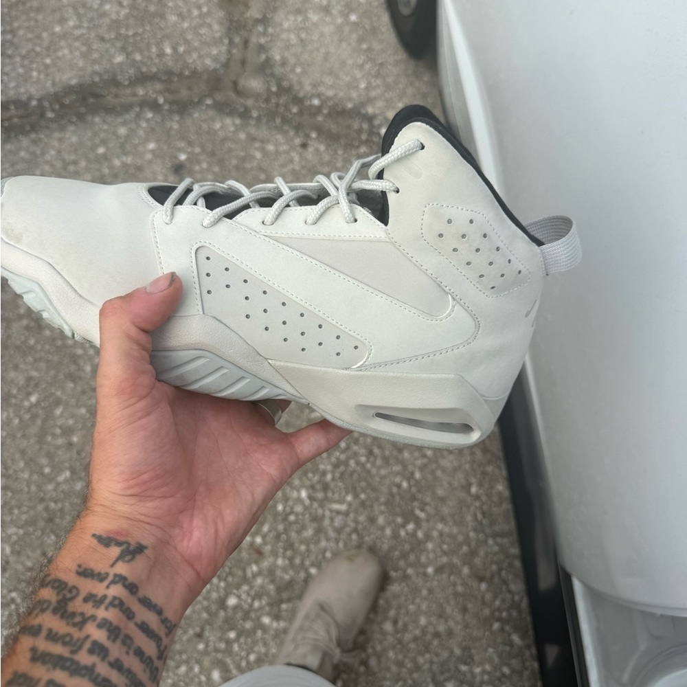 Nike Men's Cream High-Top Sneakers